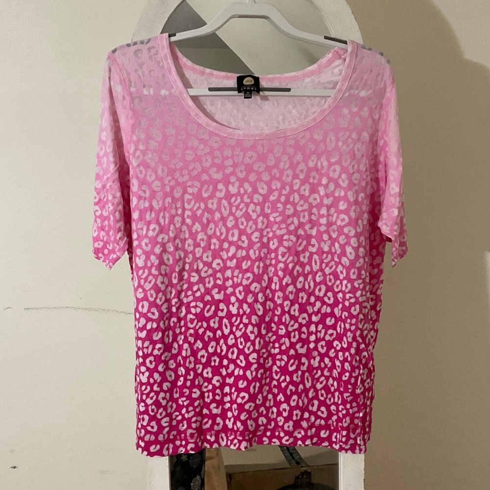 Jones New York Pink Gradient Leopard Tee
